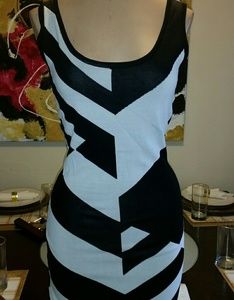 XOXO Back and White Bodycon Dress